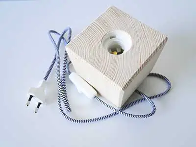 Aufbau Holzblock f&uuml;r DIY-Lampe