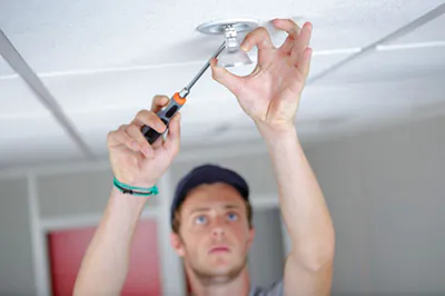 Installation eines LED-Strahlers