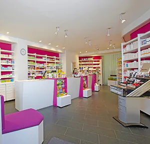 Apotheke wird mit LEDs beleuchtet Apotheke wird mit LEDs beleuchtet